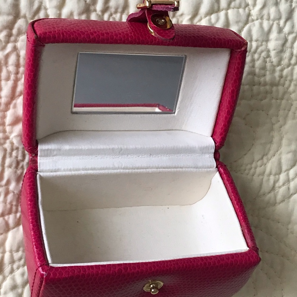 Small Red Jewelry Box - Picture 6 of 6